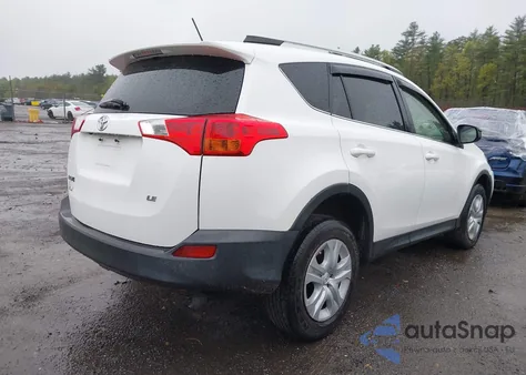 2015 Toyota Rav4 Le z USA, uszkodzony, nr VIN JTMZFREV4FJ054614